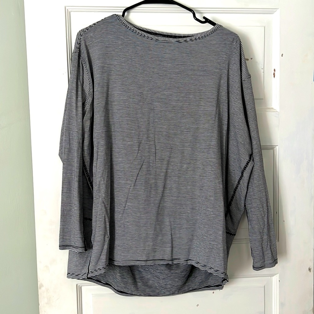 Lululemon Back in Action LS